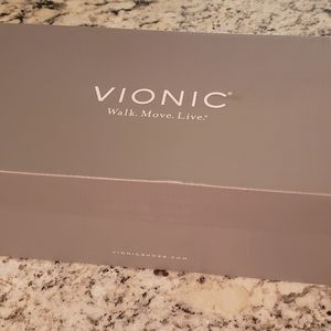 Vionic Cassandra flip flops